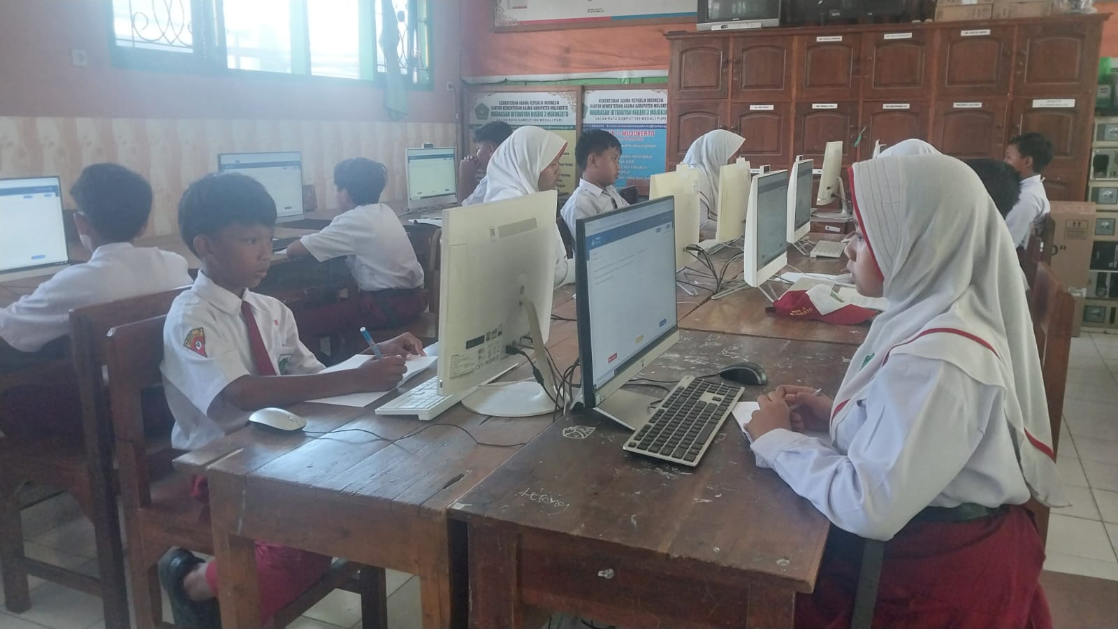 Persiapan TKA, MIN 3 Mojokerto Gelar Simulasi