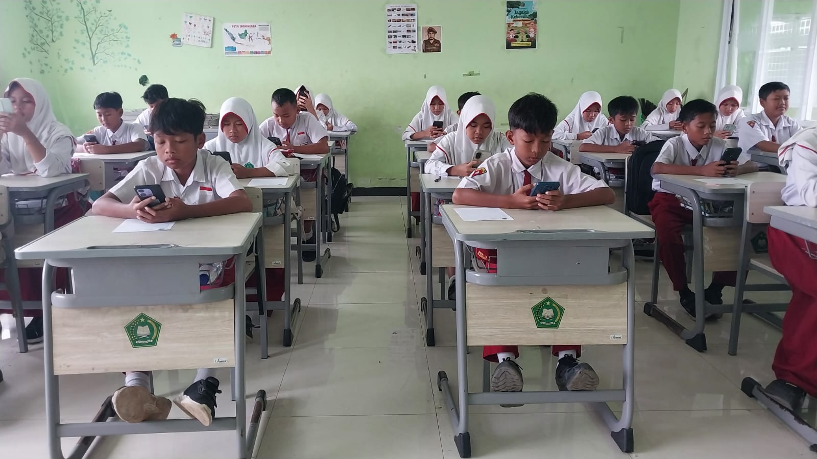 Ujian Asesmen Sumatif Akhir Tahun di MIN 3 Berbasis Android